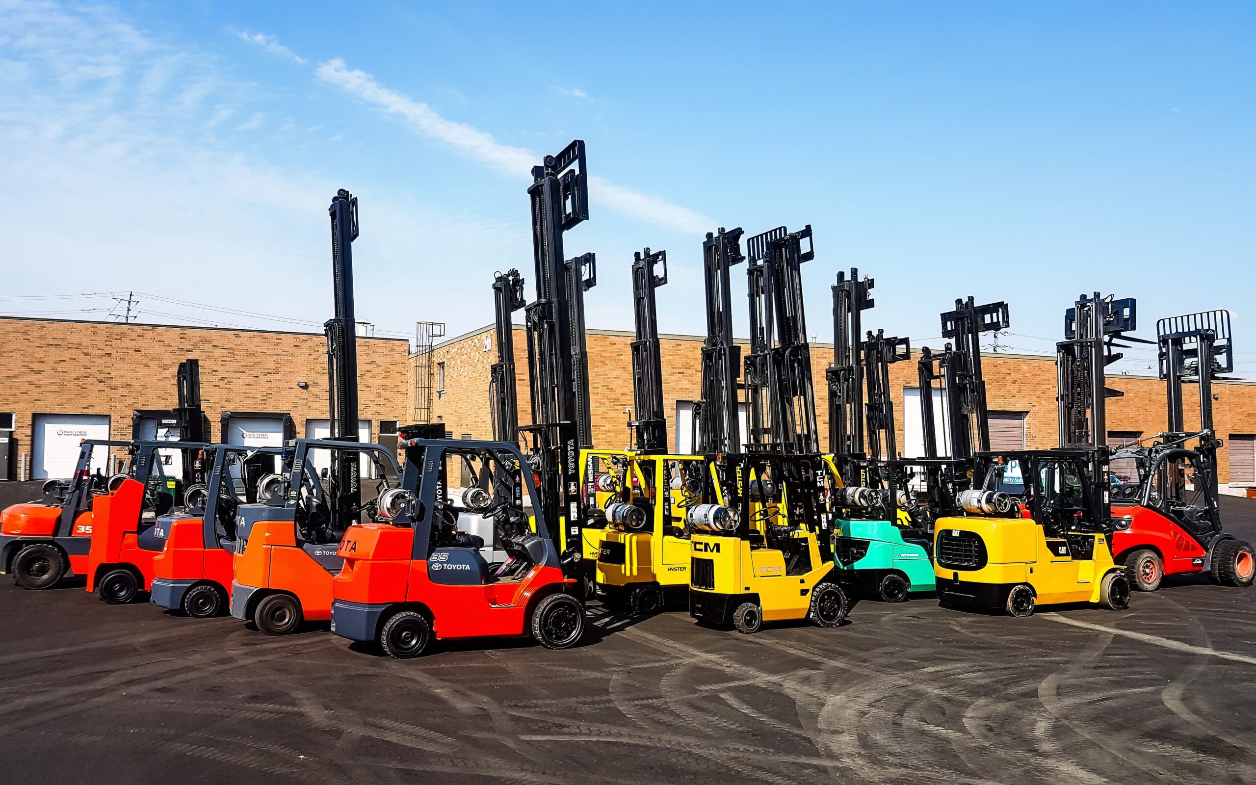 how to operate forklift truck